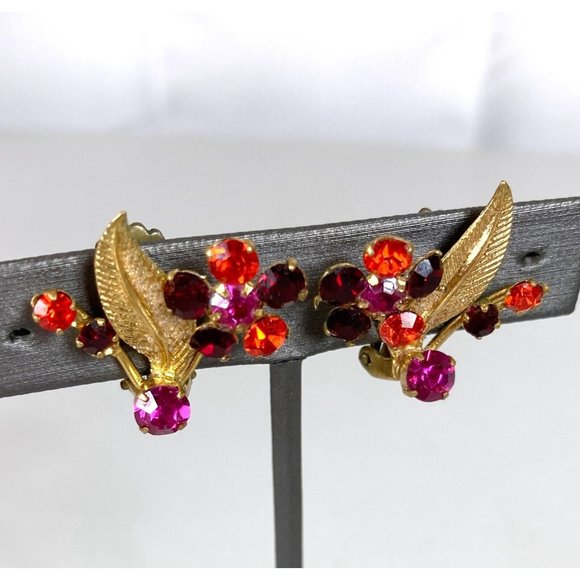 Vintage Austrian Crystal Rhinestone Flower Gold Tone Leaf Earrings Clip on - Picture 3 of 8